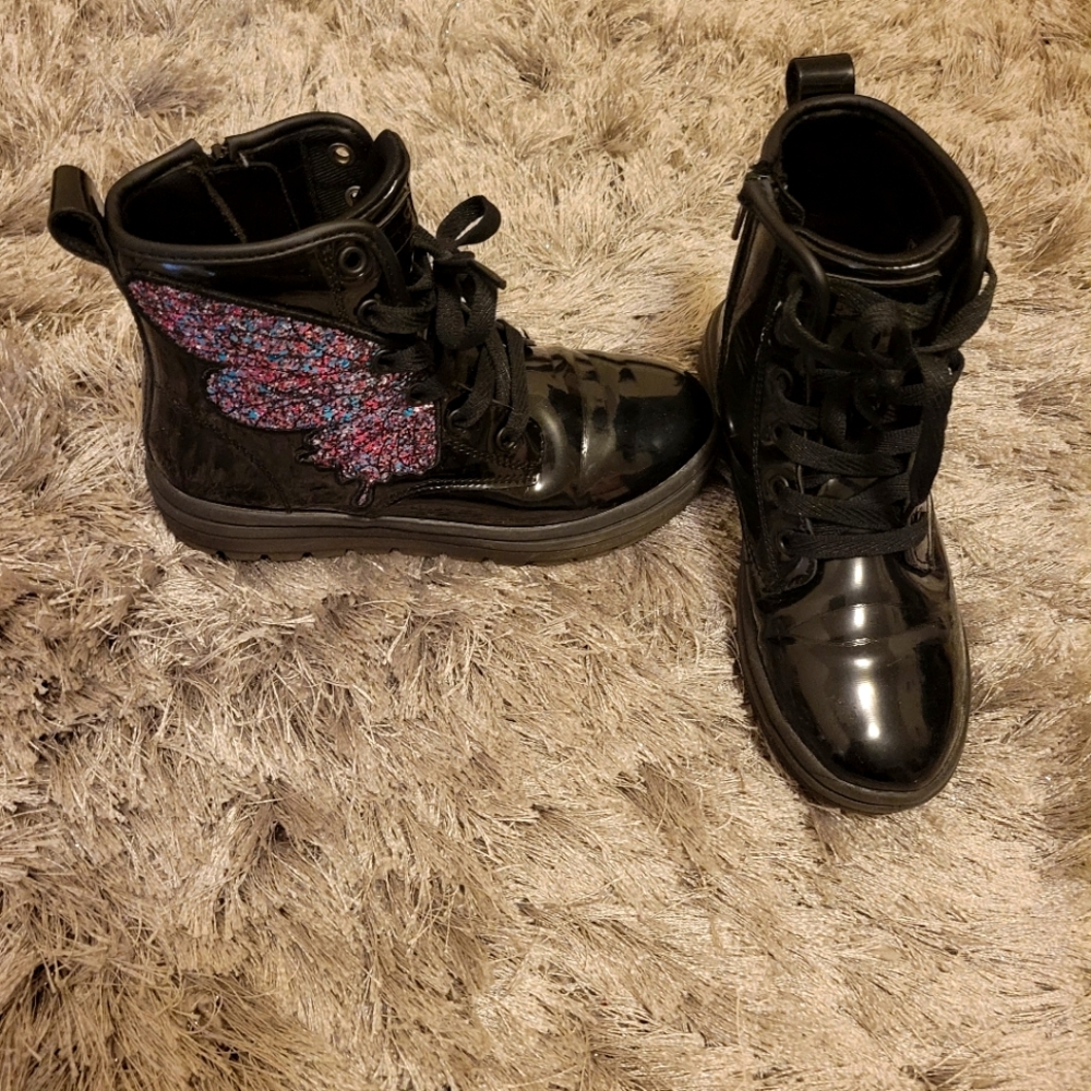 Girls boots
